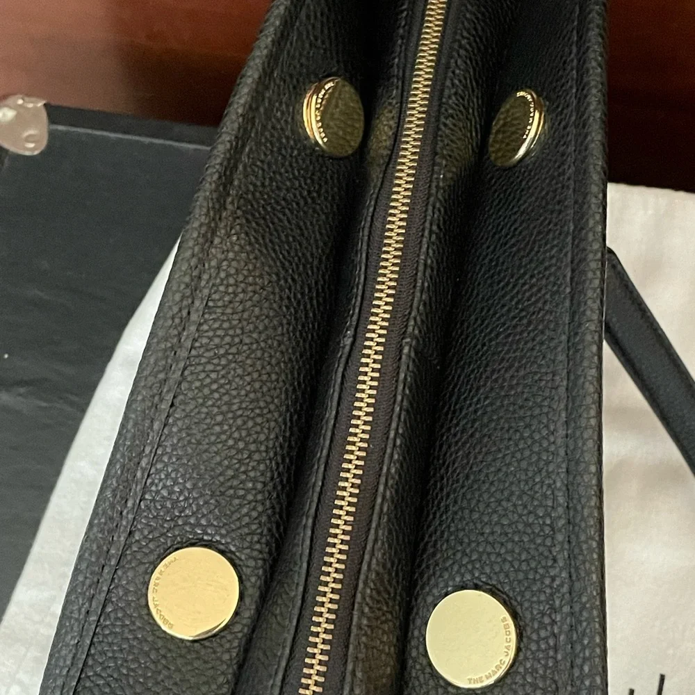 Stunning large chain tote & wallet set - Picture 7 of 14